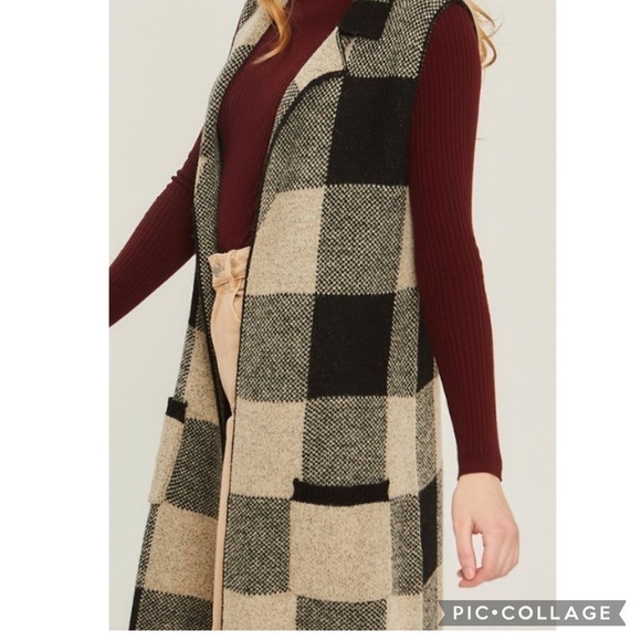 Plaid.. Plaid… Black n Cream Plaid Cardi Vest - Picture 4 of 5
